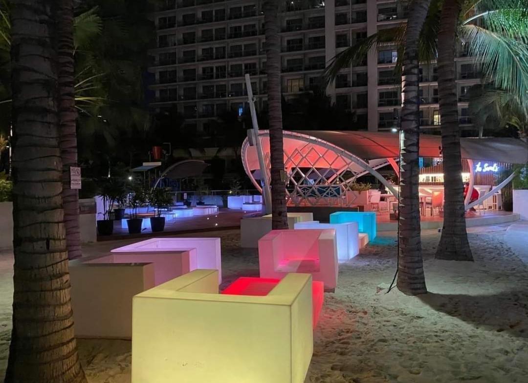 Sm Bicutan Condotel Manilla Buitenkant foto